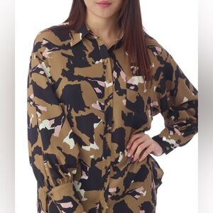 EUC Crosby by Mollie Burch Mignonne Top in Undone, Size Medium